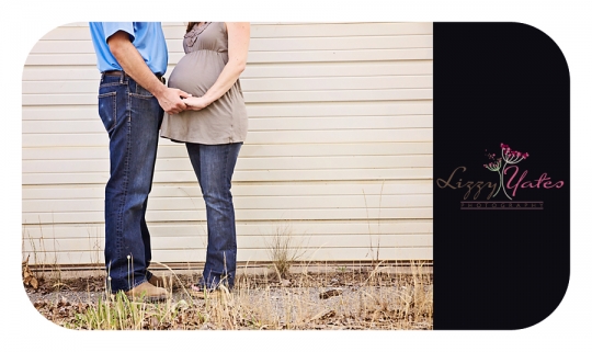 A urban maternity photography session in West Little Rock