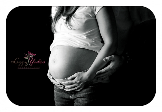Black and White Pregnancy Pictures in Arkansas