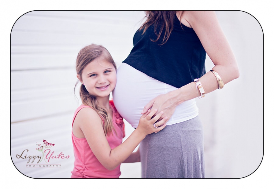 maternity picutres by lizzy yates in little rock